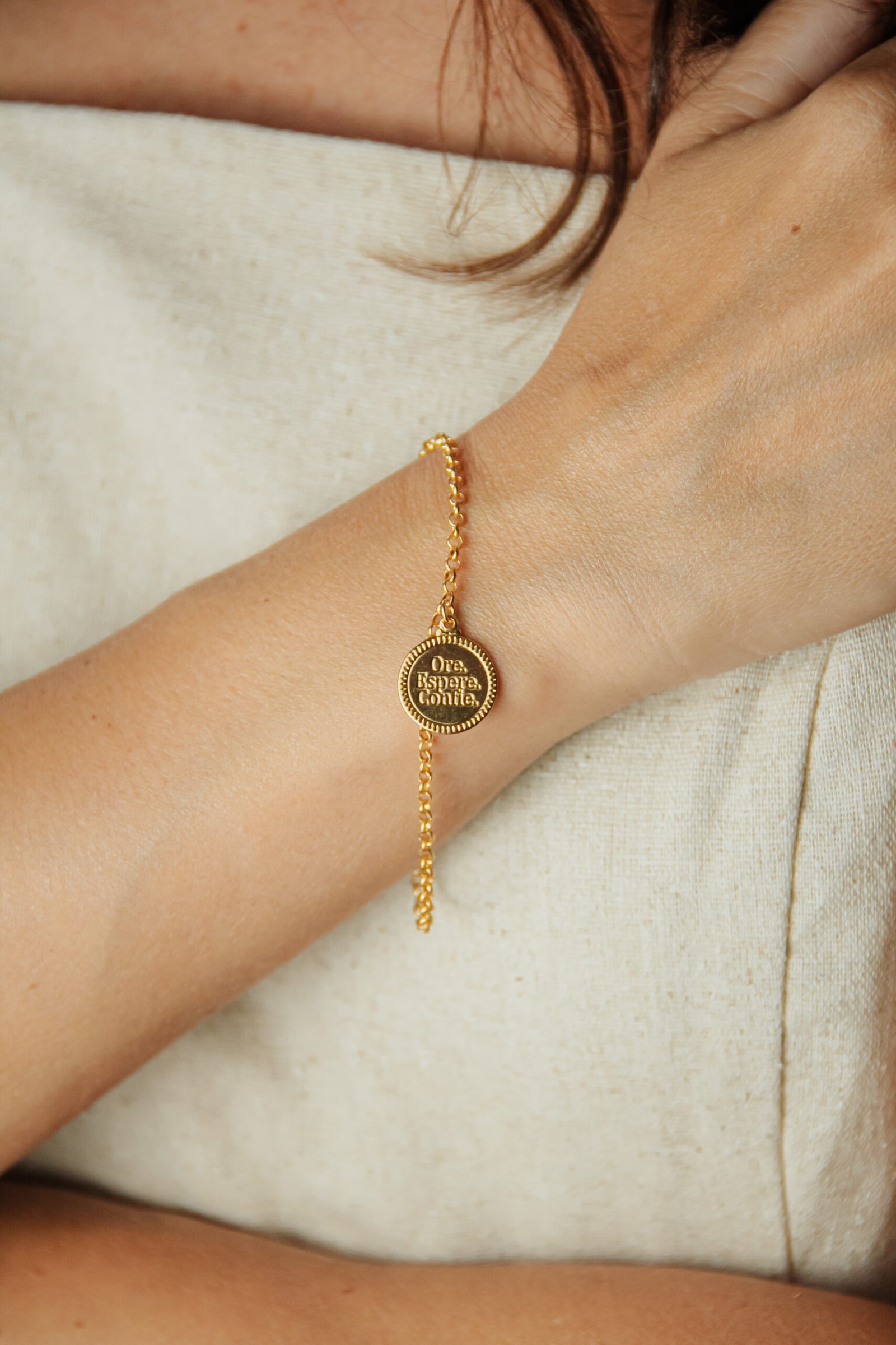 Pulseira Ore, Espere e Confie
