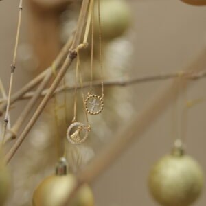 Escapulário semijoia Nossa Senhora Aparecida e cruz cravejado